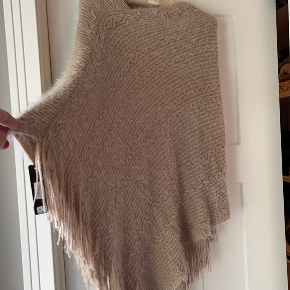 Poncho NWT! New Beautiful shawl! So soft and cozy! New with tags!
